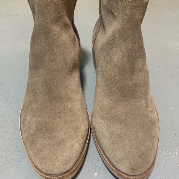 Dolce Vita Boots - Picture 2 of 11